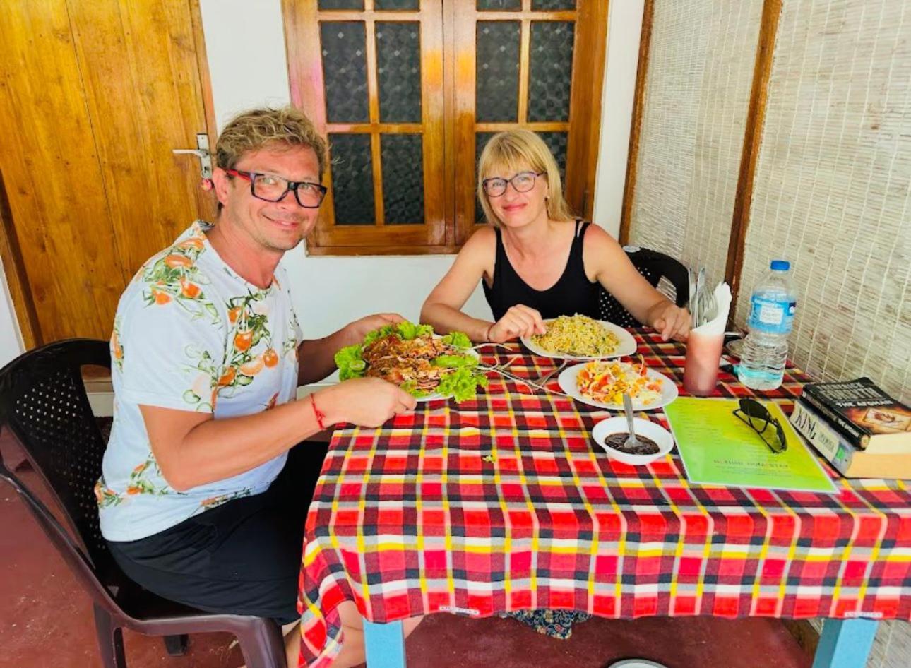 Nethmi Homestay & Restaurant Tangalle Esterno foto