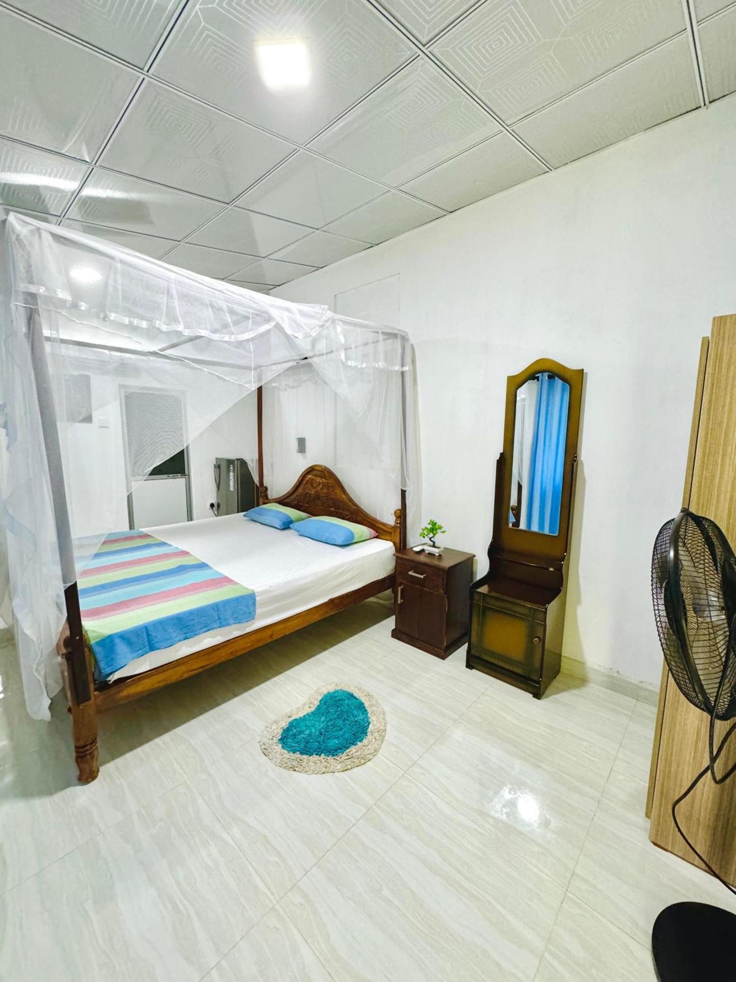 Nethmi Homestay & Restaurant Tangalle Esterno foto