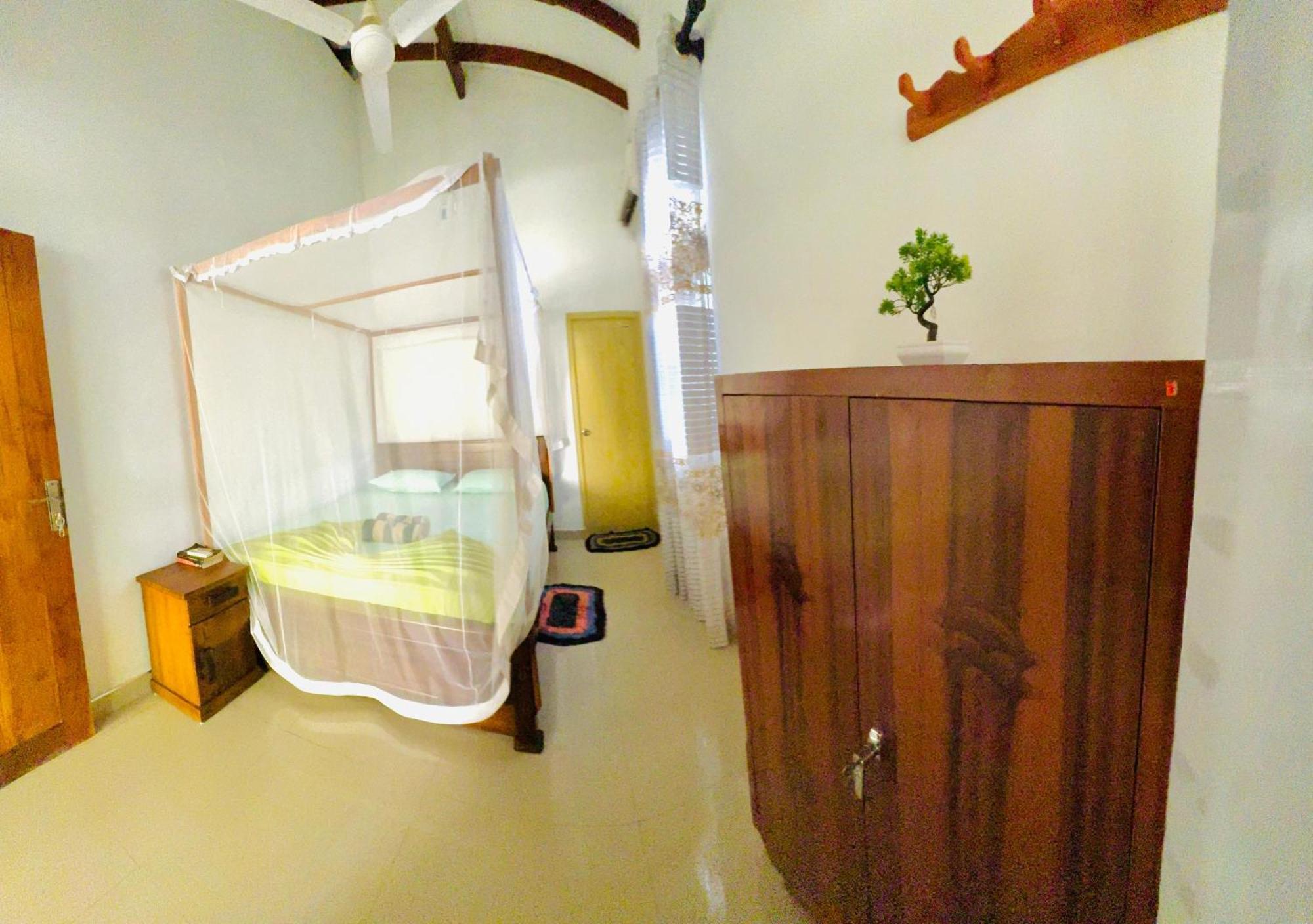 Nethmi Homestay & Restaurant Tangalle Esterno foto