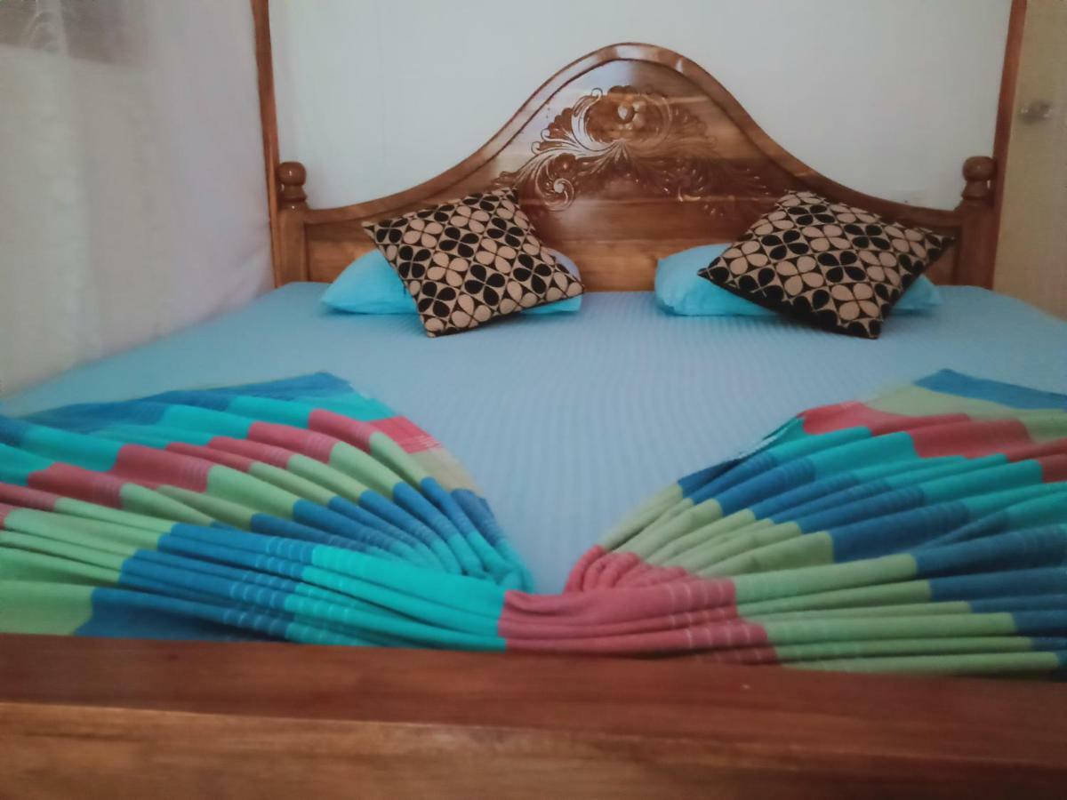 Nethmi Homestay & Restaurant Tangalle Esterno foto