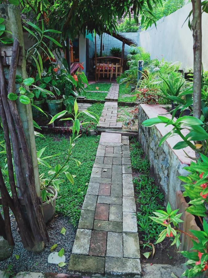 Nethmi Homestay & Restaurant Tangalle Esterno foto